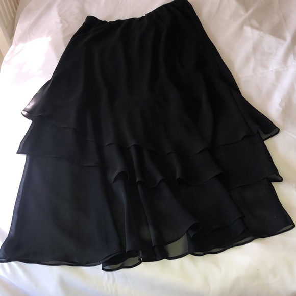 ALEX EVENINGS Skirt, Tiered Chiffon Midi - Picture 5 of 7